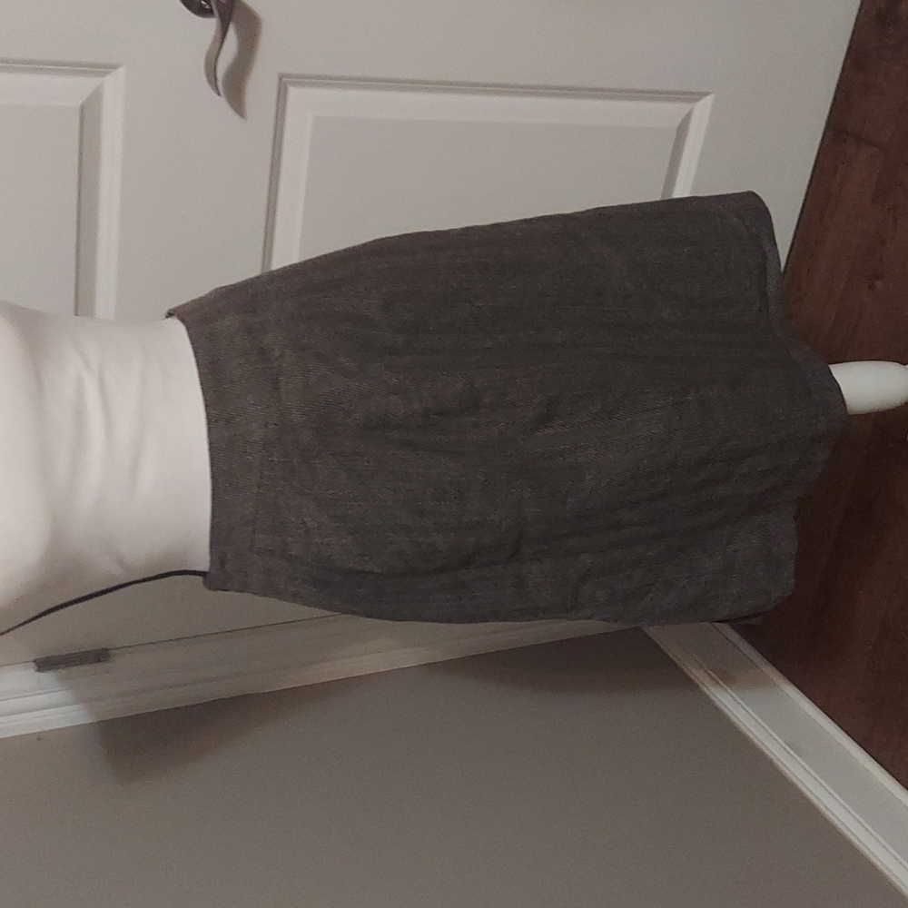 Great skirt for work! Size 10